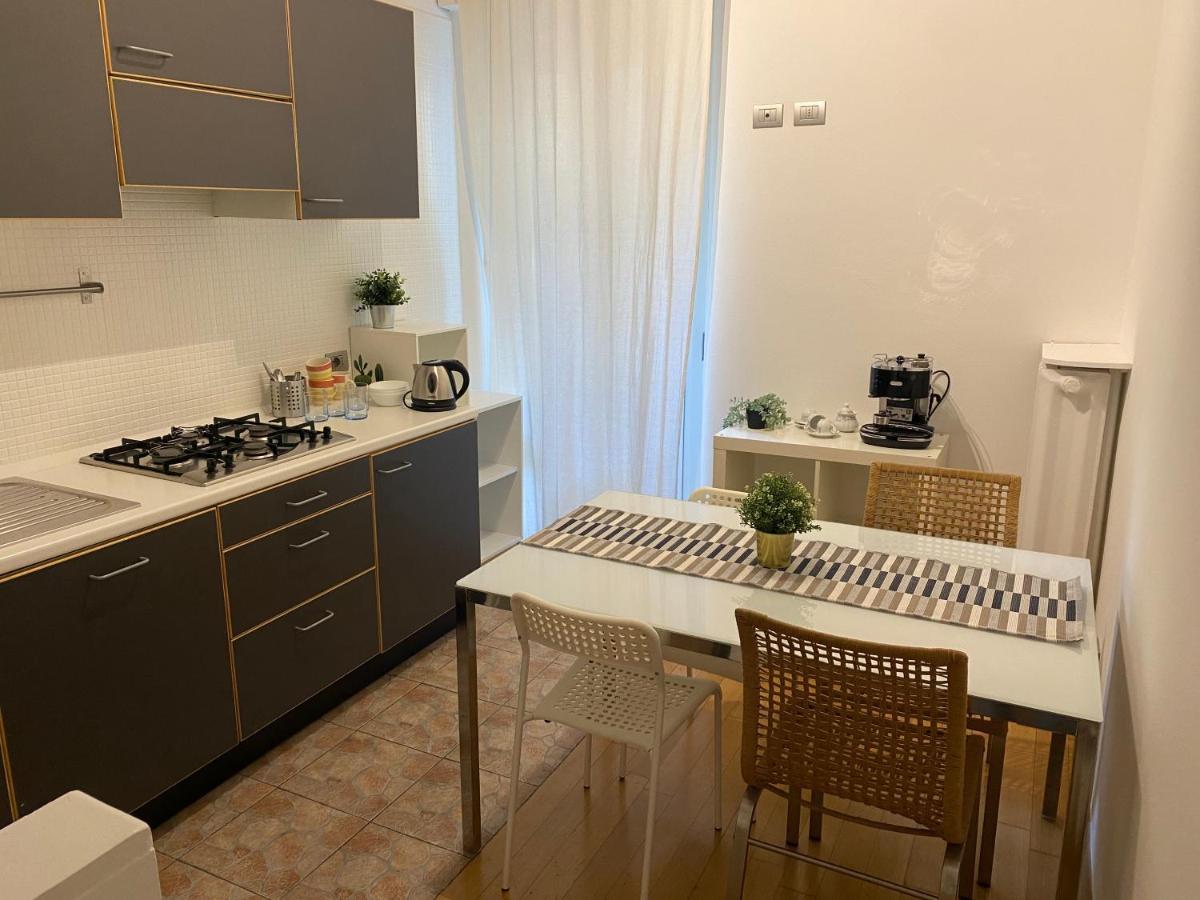 Chiara Guest House 34 - M4 Metro Blu Μιλάνο Εξωτερικό φωτογραφία